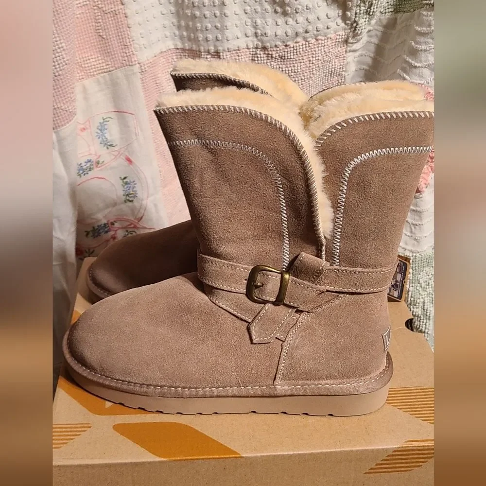 NEW LAMO TAN Light Brown BEIGE Sheepskin Shearling Winter Suede Buckle Boots 8